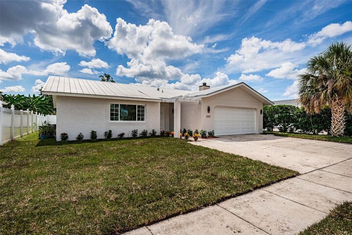 Property Photo: 10809 65th Way N FL 33782