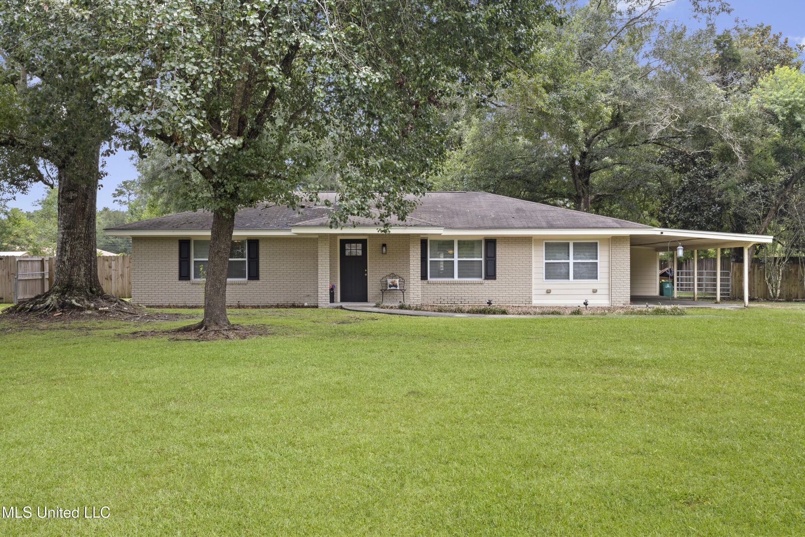 Property Photo:  14199 Dundeewood Road  MS 39532 
