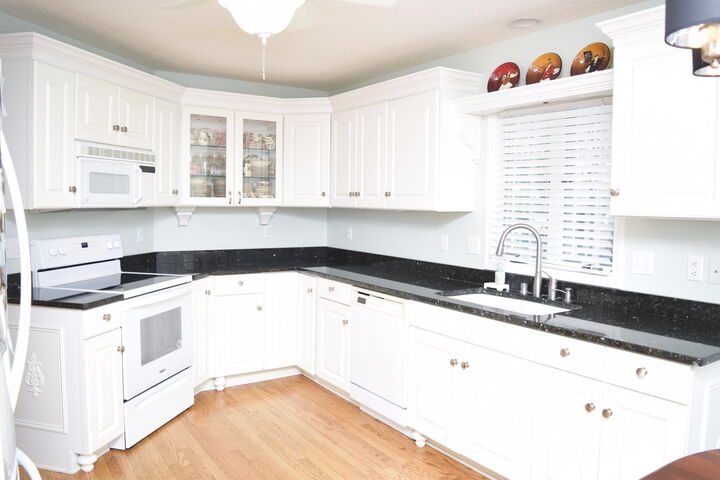 N21w24305 Cumberland Dr 38 N  Pewaukee WI 53072 photo