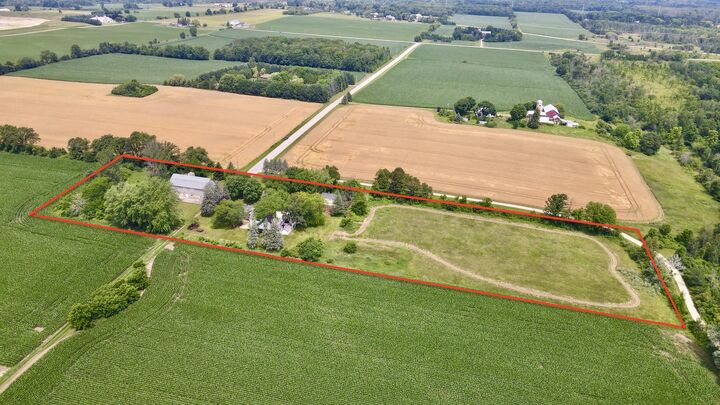 Property Photo:  1894 Elm Dr 1898  WI 53095 