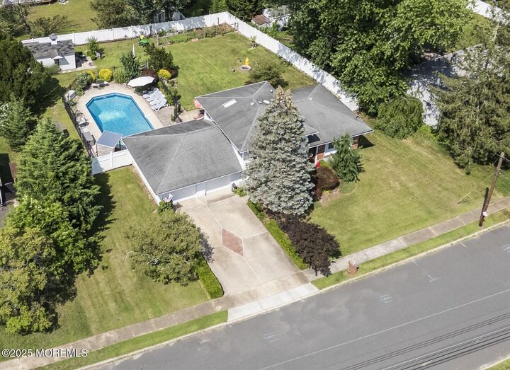 41 Alan Terrace  Howell NJ 07731 photo