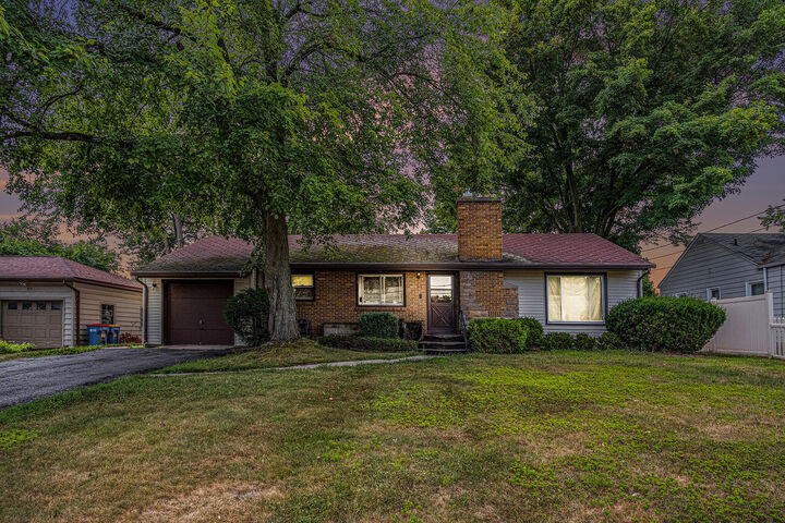 Property Photo: 919 Fairfield Avenue NW MI 49504