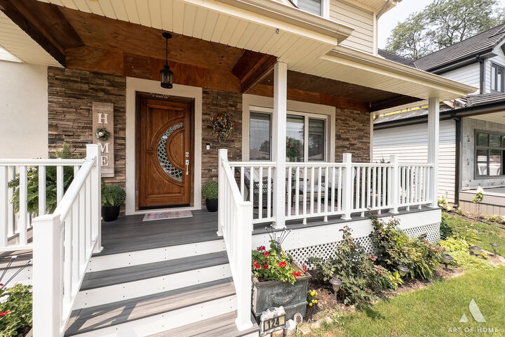 Property Photo:  124 Sunrise Avenue  IL 60527