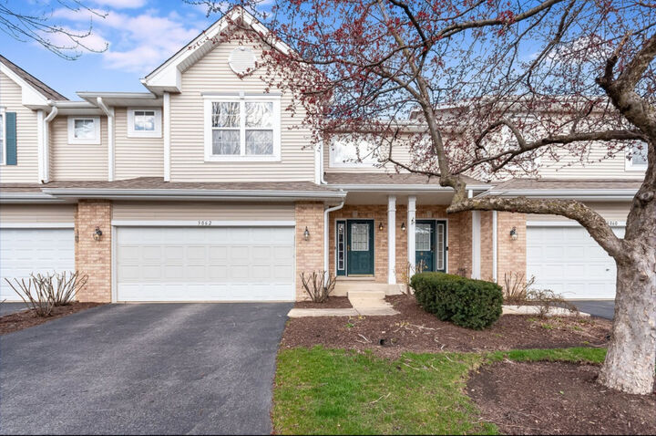 Property Photo: 3062 Tangley Oaks Trail 3062 IL 60532