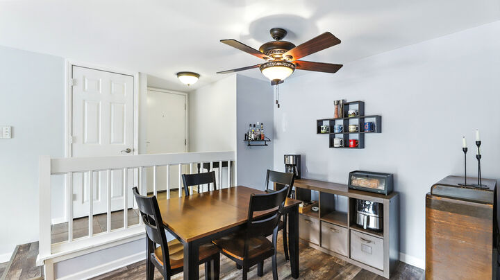 Property Photo:  1561 Raymond Drive 104  IL 60563 