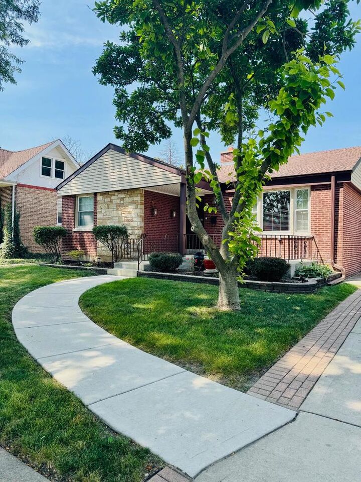 Property Photo: 1540 Norfolk Avenue IL 60154