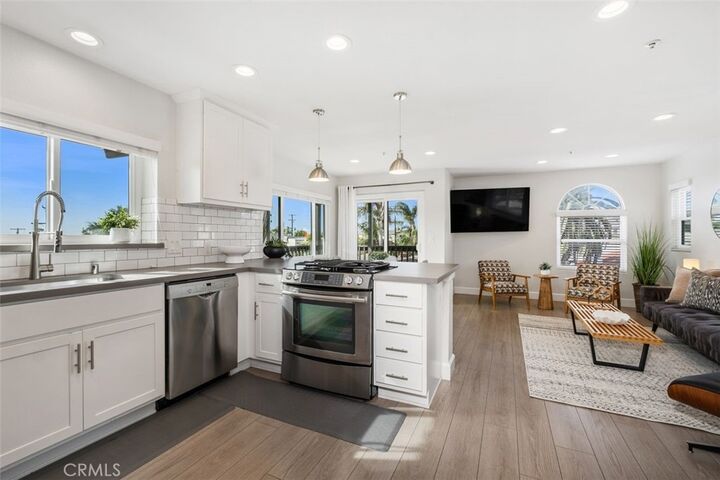 Property Photo:  259 Avenida Granada C  CA 92672 