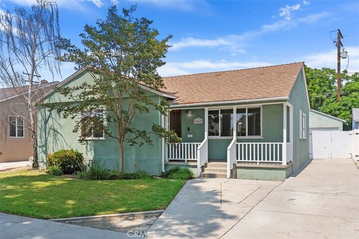 Property Photo: 3842 Knoxville Avenue CA 90808