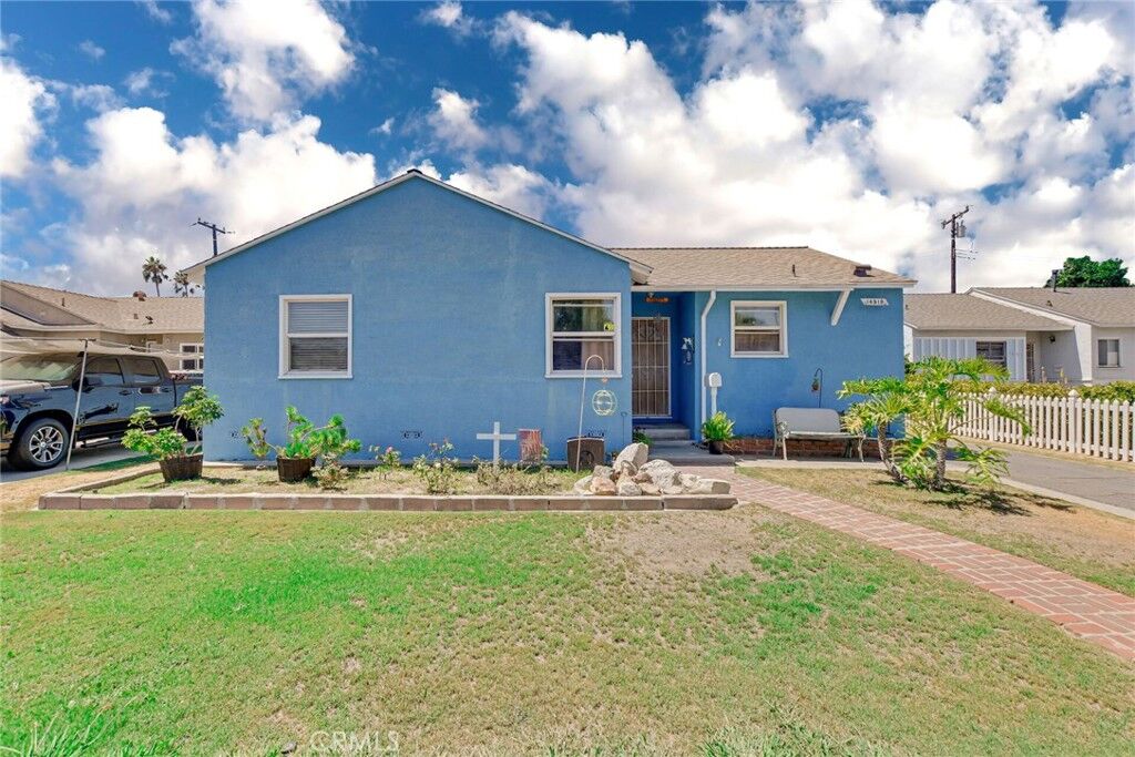 Property Photo:  14519 Perilla  CA 90723 