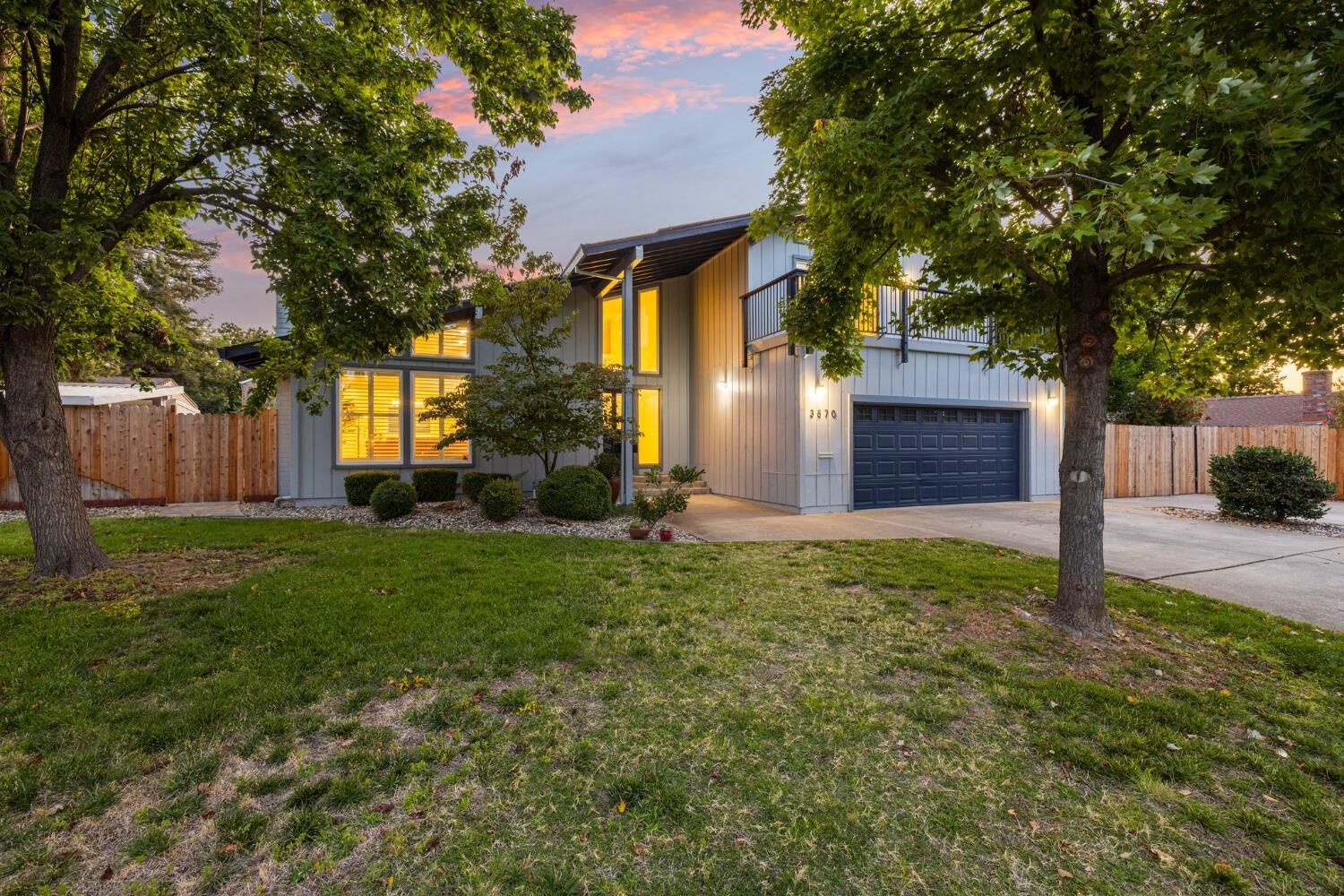 Property Photo: 3870 Maudray Way CA 95608