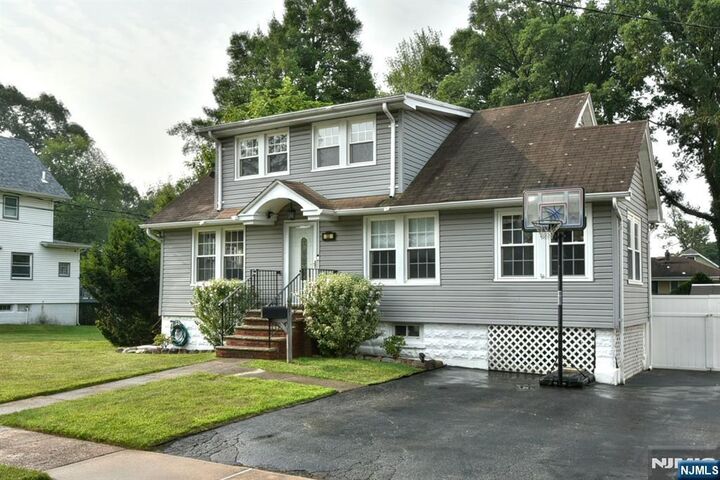 Property Photo:  32 Bergen Avenue  NJ 07463 