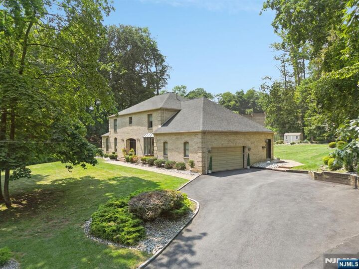 Property Photo:  28 Wildwood Avenue  NJ 07052 