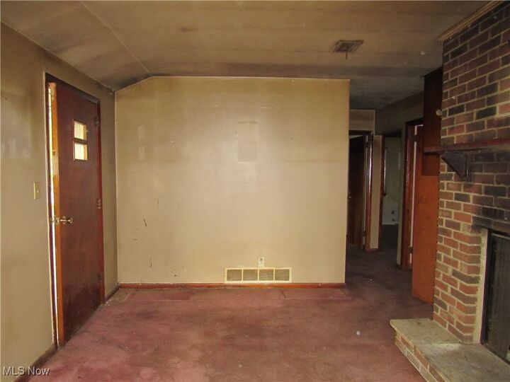 Property Photo: 1054 Water Street OH 44444