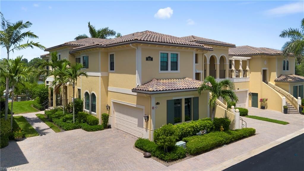 Property Photo:  2431 Breakwater Way 10101  FL 34112 