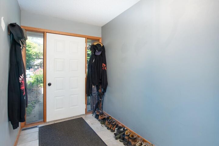 Property Photo: 1002 Oak Terrace Drive MN 56003