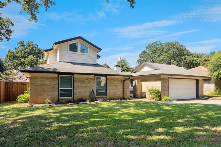 Property Photo:  5708 Melstone Drive  TX 76016 