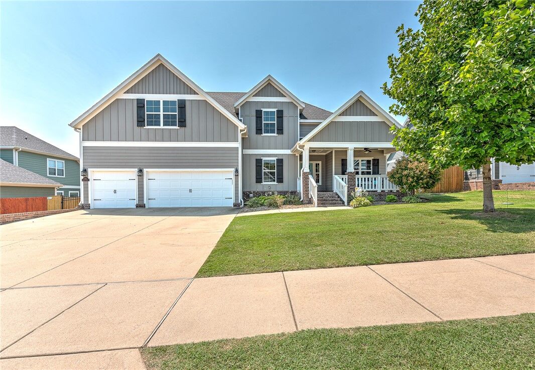 Property Photo:  805 Charing Cross  AR 72718 