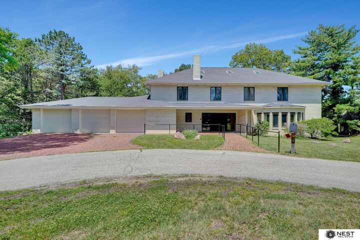 Property Photo: 6400 Old Cheney Road NE 68516