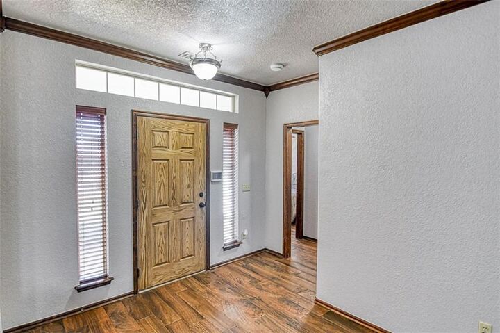 Property Photo:  1745 SW 31st Terrace  OK 73160 