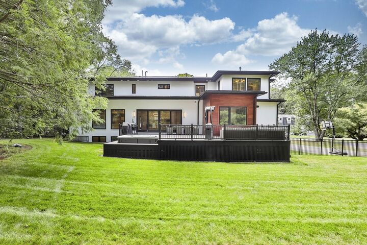 Property Photo:  18 Blueberry Lane  MA 02420 