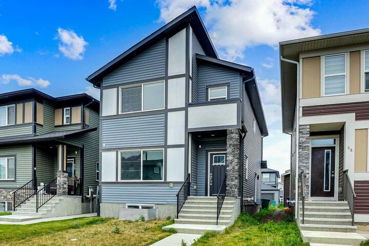 62 Midtown SW  Airdrie AB T4B 5H1 photo