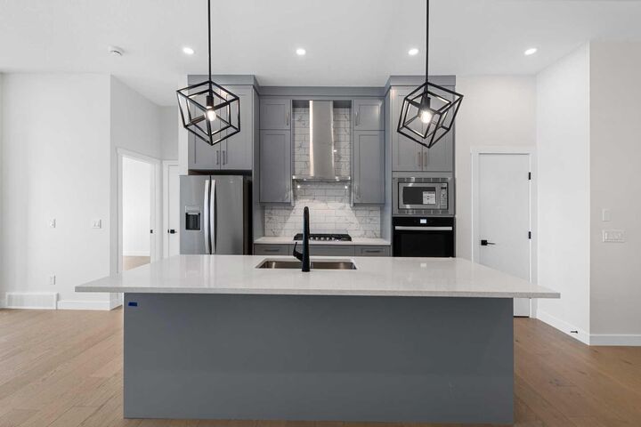 19 Wolf Crescent  Okotoks AB T1S 5V1 photo