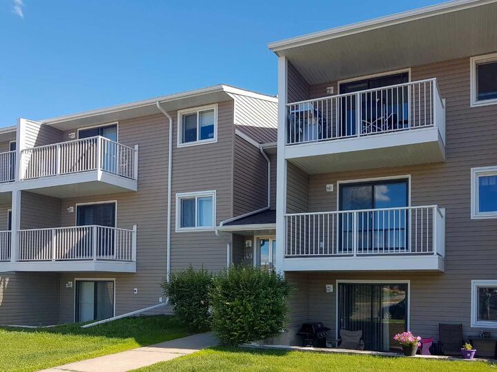 49 Bennett Street 202  Red Deer AB T4R 1V4 photo