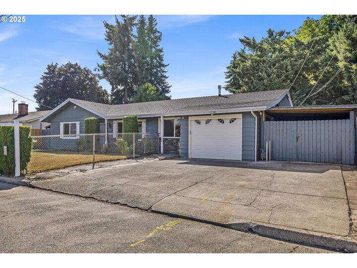 Property Photo:  471 Marshall St  OR 97071 