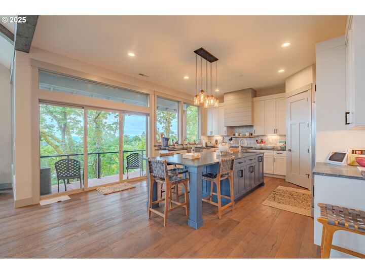 Property Photo: 2012 NW Sierra Ln WA 98607