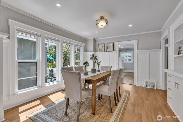 Property Photo: 3829 Burke Avenue N WA 98103