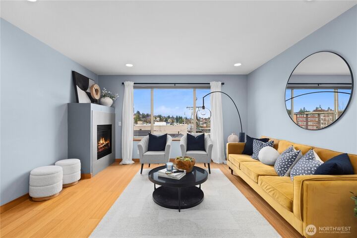 Property Photo:  4710  37th Avenue SW B  WA 98126 