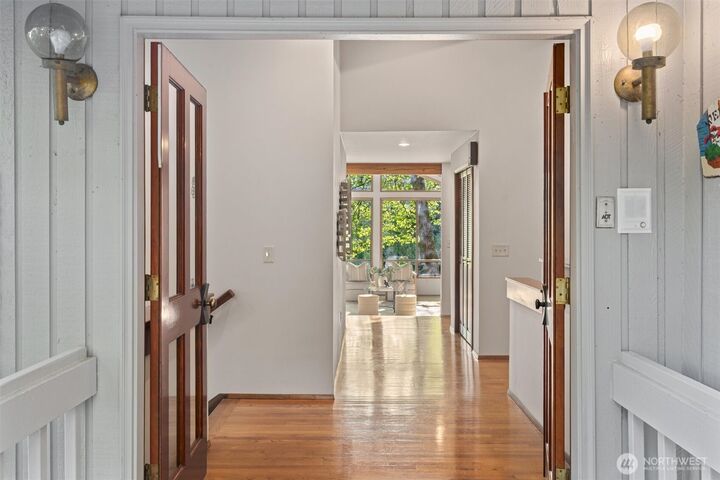 Property Photo:  3216  142nd Place NE  WA 98007 