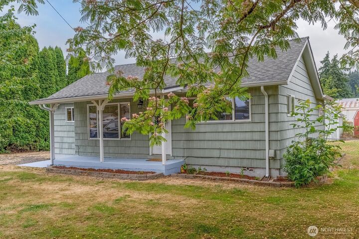 Property Photo:  3170  Pennsylvania Street  WA 98632 
