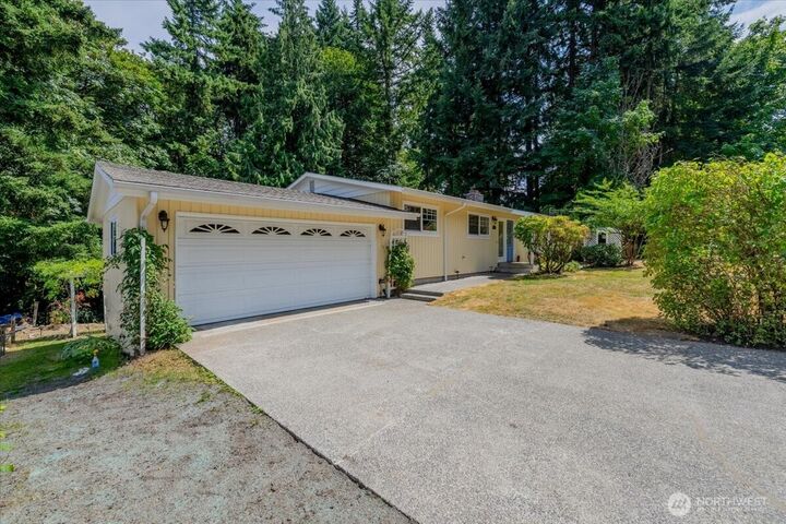 Property Photo:  15518  76th Pl NE  WA 98028 