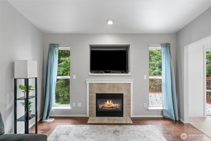 Property Photo: 18304 11th Avenue Ct E WA 98387