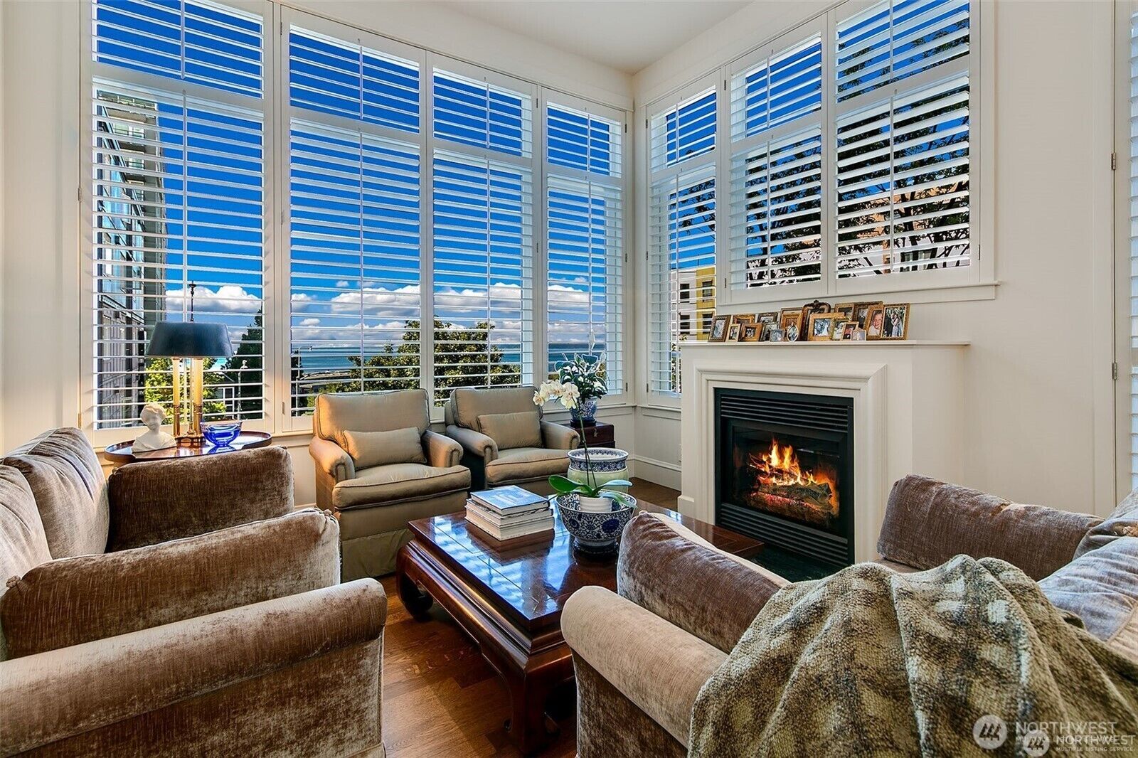Property Photo:  2801  1st Avenue 113  WA 98121 