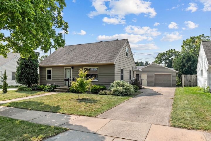 1819 E Byrd Street  Appleton WI 54911 photo
