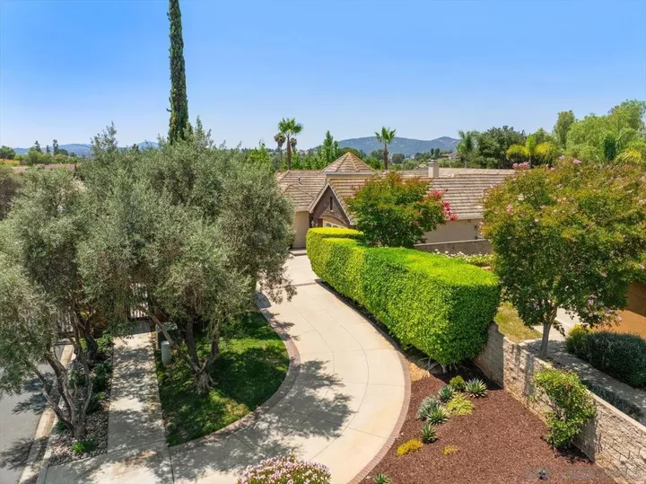 Property Photo:  18304 Vezelay Ln  CA 92128 