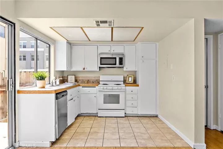 1386 3rd Street  Duarte CA 91010 photo