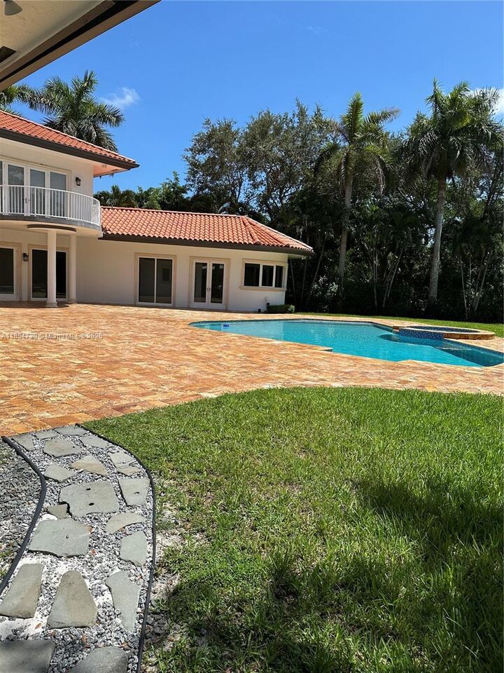 Property Photo:  10600 SW 69th Ave  FL 33156 