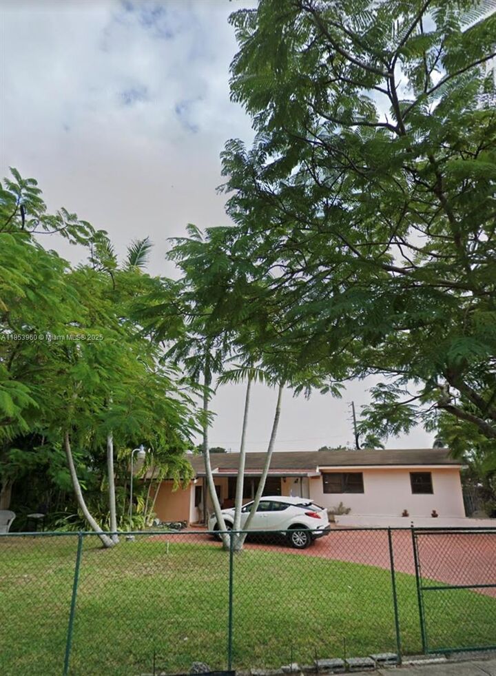 18601 SW 98th Ave  Cutler Bay FL 33157 photo