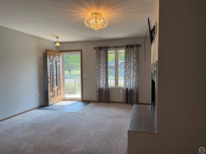Property Photo: 2810 SE Golden Ave KS 66605
