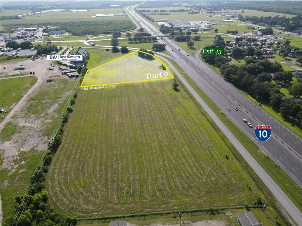 Property Photo:  I-10 Service Road  LA 70647 