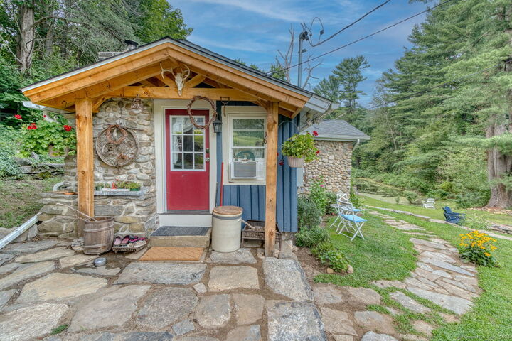 Property Photo: 16 Thornbush Road CT 06250