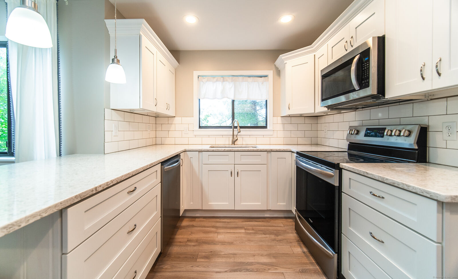 Property Photo:  154 Brittany Farms Road A  CT 06053 