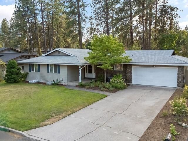 Property Photo:  12125 N Normandie St  WA 99218 