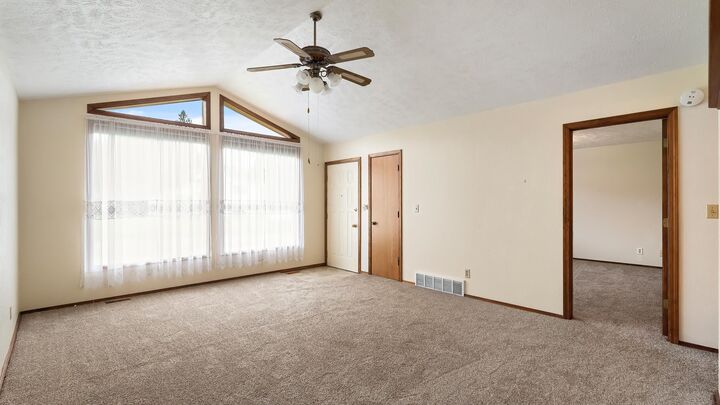 Property Photo:  3411 E Pineglen Ave  WA 99021 