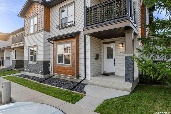 Property Photo:  1015 Patrick Crescent 309  SK S7W 0M3 