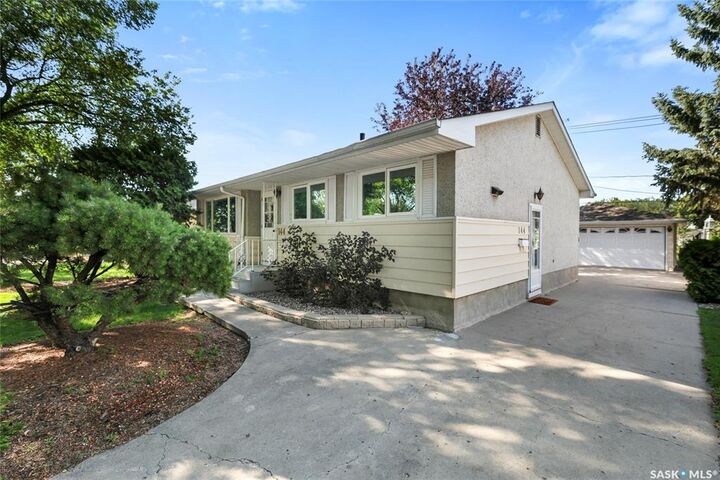 Property Photo: 144 Woodward Avenue SK S4R 3H4