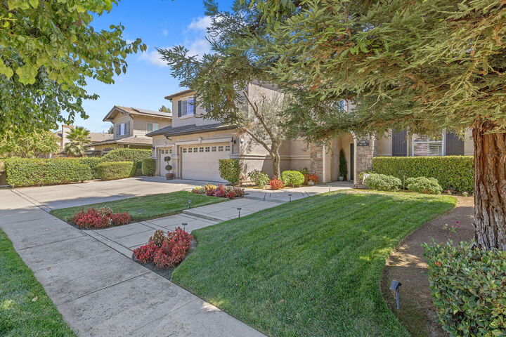Property Photo: 5701 W Buena Vista Avenue CA 93291